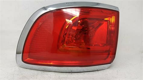 2013 buick enclave tail light replacement